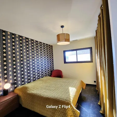 JOUBLIE TOUT! CALME BORD de MER SHOPPING FIESTA MÉNAGE WIFI 2 PARKING INCLUS 8 personnes Villa