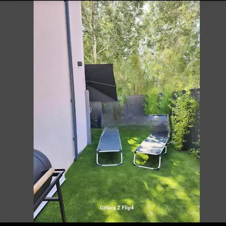 JOUBLIE TOUT! CALME BORD de MER SHOPPING FIESTA MÉNAGE WIFI 2 PARKING INCLUS 8 personnes * Vias