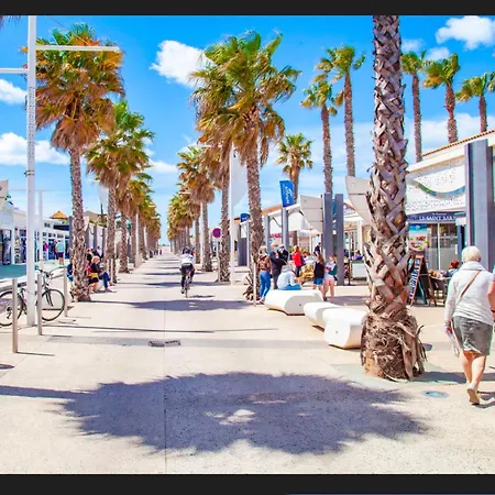 JOUBLIE TOUT! CALME BORD de MER SHOPPING FIESTA MÉNAGE WIFI 2 PARKING INCLUS 8 personnes Villa