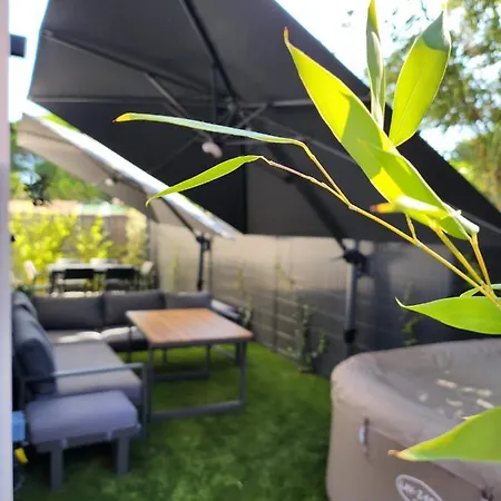 Joublie Tout! Calme Bord Shopping, Menage Linge Wifi 2 Parking Inclus 8 Personnes *